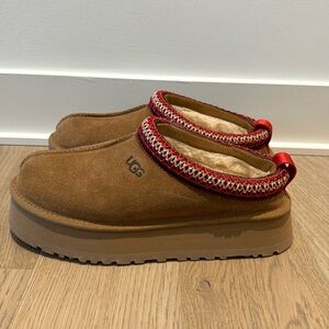 Ugg slippers Tazz platform NEW